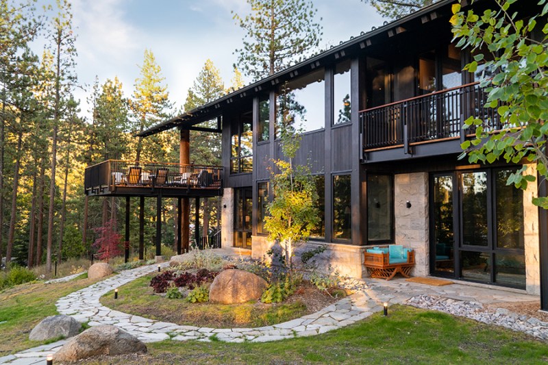 Mountain Modern Lodge custom home in Lake Tahoe
